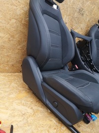 фото thumb №9, Mercedes gt w290 x290 сиденья amg диван обшивки европа