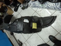 фото thumb №1, Mazda 3 2003-2009 підкрилок праві перед оригінал. нове