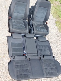 фото thumb №1, Сиденья диван алькантара volkswagen volkswagen golf vi hb красивый