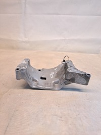 фото thumb №3, Кронштейн кронштейн генератора volvo xc40 2.0b 31480101