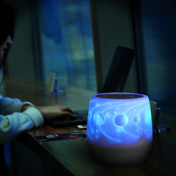 LAMPKA NOCNA PROJEKTOR GWIAZD NIEBA OBROTOWA 360° RZUTNIK DLA DZIECI LED