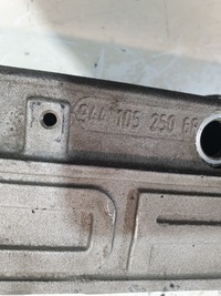 фото thumb №10, Вал распределительный вал крышка 9441052506r porsche 944 2.5 b m44/51