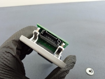 фото thumb №7, Bmw x3 f25 лампа потолок зад правая 9216624