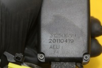 фото thumb №6, Клипса поперечина задняя volvo оригинальный номер 31250659