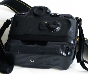 Nikon F 100+MB 15 Фотоаппарат Nikon