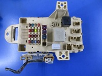 фото thumb №4, Yaris коробка предохранителей 82730-0d040