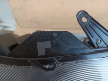 фото thumb №12, Toyota avensis t27 рестайлинг линза led лампа правая левая