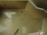 фото thumb №8, 7 mercedes w124 кремовий захист пластик сидіння заглушка поперечина лівий сидіння