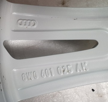 FELGA AUDI A4 A6 A8 S8 8,5x18 18 8W0 ET29 5x112