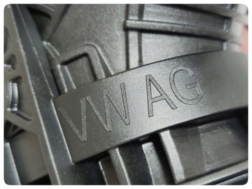 фото thumb №8, Audi нова труба повітропровід повітря оригінальний номер 04e145641m