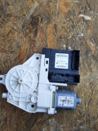 фото thumb №1, Двигун скло лівий перед vw golf plus