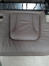 фото thumb №12, Audi q7 2005- диван второй третий ряд кожа коричневая