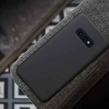 Чехол Nillkin Frosted Shield для Samsung Galaxy S10e (черный)