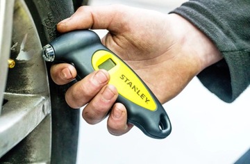 STANLEY STHT80874 Цифровой светодиодный манометр