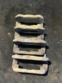 фото thumb №1, Скоба супорт гальмівний передні перед land rover discovery 2 ii