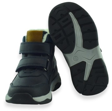 Zimowe buty chłopięce sportowy styl zapięcie boczny zamek rzep Wojtyłko 30