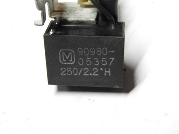 фото thumb №12, Toyota auris i 5d 06-09 датчик конденсатор радио 90980-05357