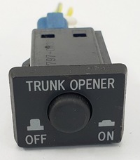 фото thumb №1, Кнопка trunk відкривач mazda rx-8 15a257