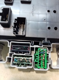 фото thumb №6, Коробка запобіжників mondeo mk3 2.0 tdci