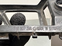 фото thumb №7, Volkswagen golf sportsvan 2016 задняя сторона правая элементы крепёжные