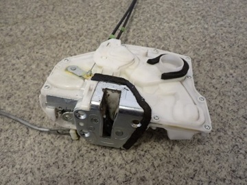 фото thumb №6, Suzuki splash 08-14 замок двері переднє правий