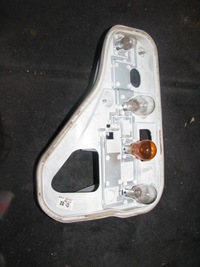 фото thumb №1, Вкладыш лампы правый задняя opel astra h kombi 417042 r