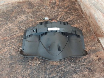 фото thumb №15, Спідометр  манометр mercedes w203 2.2 cdi a2035404511