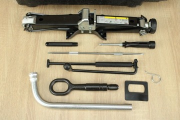 фото thumb №7, Оригінальний вкладка колеса домкрат hak ключ audi a5 8t 8t0012109a 14km! комплект