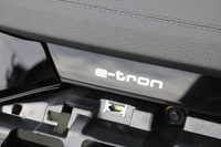 фото thumb №9, Audi q8 e-tron консоль pulpit 4m 4kl857001 панель роздавальна капот pulpit