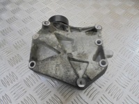 фото thumb №1, Кронштейн кронштейн генератора opel zafira b 1.9 cdti