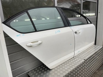 фото thumb №7, Skoda octavia iii двері праві перед зад sedan lf9e