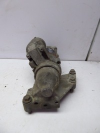 Caliber 06-11 стартер кронштейн 2.0 crd bwd Недорого, фото thumb