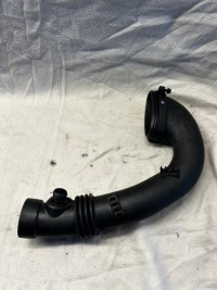 фото thumb №1, Труба воздухозаборник воздуха bmw 7786777