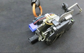 фото thumb №1, Замок з dociągaczem доводчик dociągacz a8 d3 ремонт