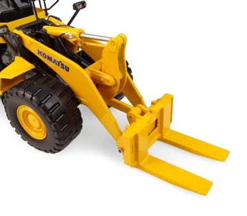 Ładowarka Komatsu WA600 Stone Handler - zabawka model w skali 1:50 UH8153