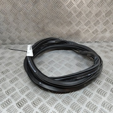 фото thumb №6, Audi e-tron 2019 ліва сторона гумова прокладка двері задніх