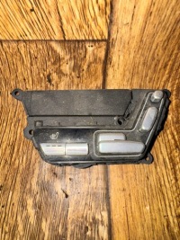 фото thumb №1, Mercedes s klasa w221 панель управление сиденье правый задняя