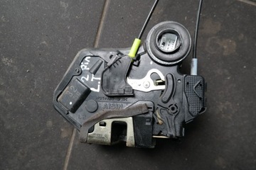 фото thumb №1, Corolla verso i замок лівий зад 2 pin