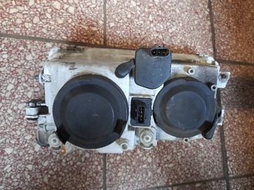 ФОНАРЬ ПЕРЕДНИЙ ПРАВЫЙ 1ag007861-34 VOLVO V40