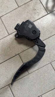фото thumb №1, Педаль газа renault kangoo iv 180022038r