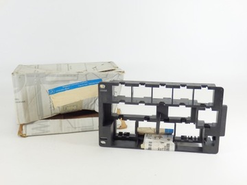 фото thumb №8, New mercedes-benz e-class w124 fuse relay держатель кронштейн 1245450140