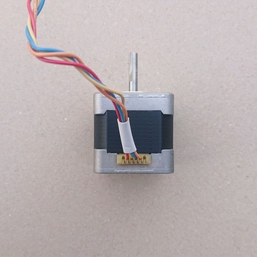 Sanyo Denki StepSyn 103H548-4941 0,22 Нм 1,8° 1A