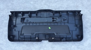 фото thumb №4, Пластик оббивка кришки audi q2 81a867979k