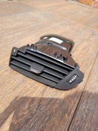 фото thumb №13, Opel astra k v 2016 решётка обдув правая