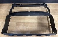 фото thumb №1, Дефлектор радіатора центральний range rover sport l494 оригінальний номер fpla-8c464-aa