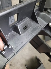 фото thumb №9, Clio v туннель средний usb комплектный