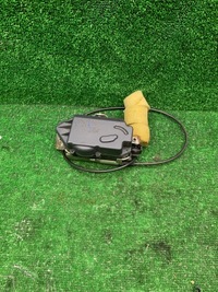 фото thumb №1, Mercedes r w251 засувка замок кришки задній oryg a1647400335