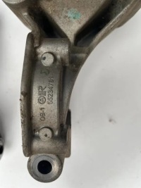 фото thumb №3, Alfa romeo giulietta кронштейн опора полуось 2.0 jtd