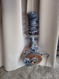 фото thumb №1, Амортизационная стойка поворотный кулак ступица амортизатор renault megane iv перед левая сторона