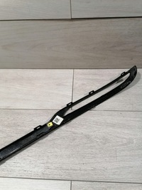 фото thumb №8, Range rover velar l560 молдинг бампера заднього